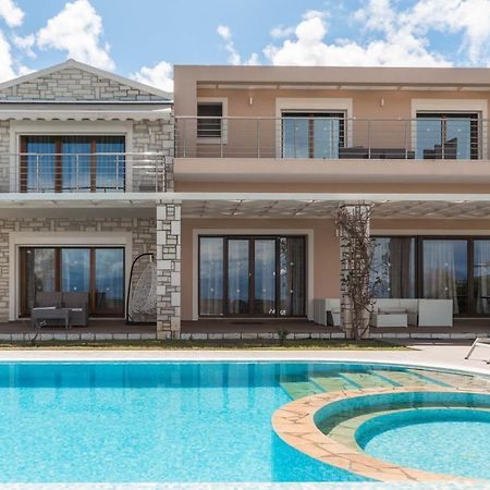 Luxury Villa Hera - Beachfront Roda  Zewnętrze zdjęcie