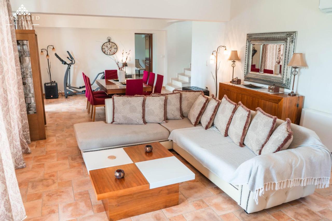 Luxury Villa Hera - Beachfront Roda  Zewnętrze zdjęcie