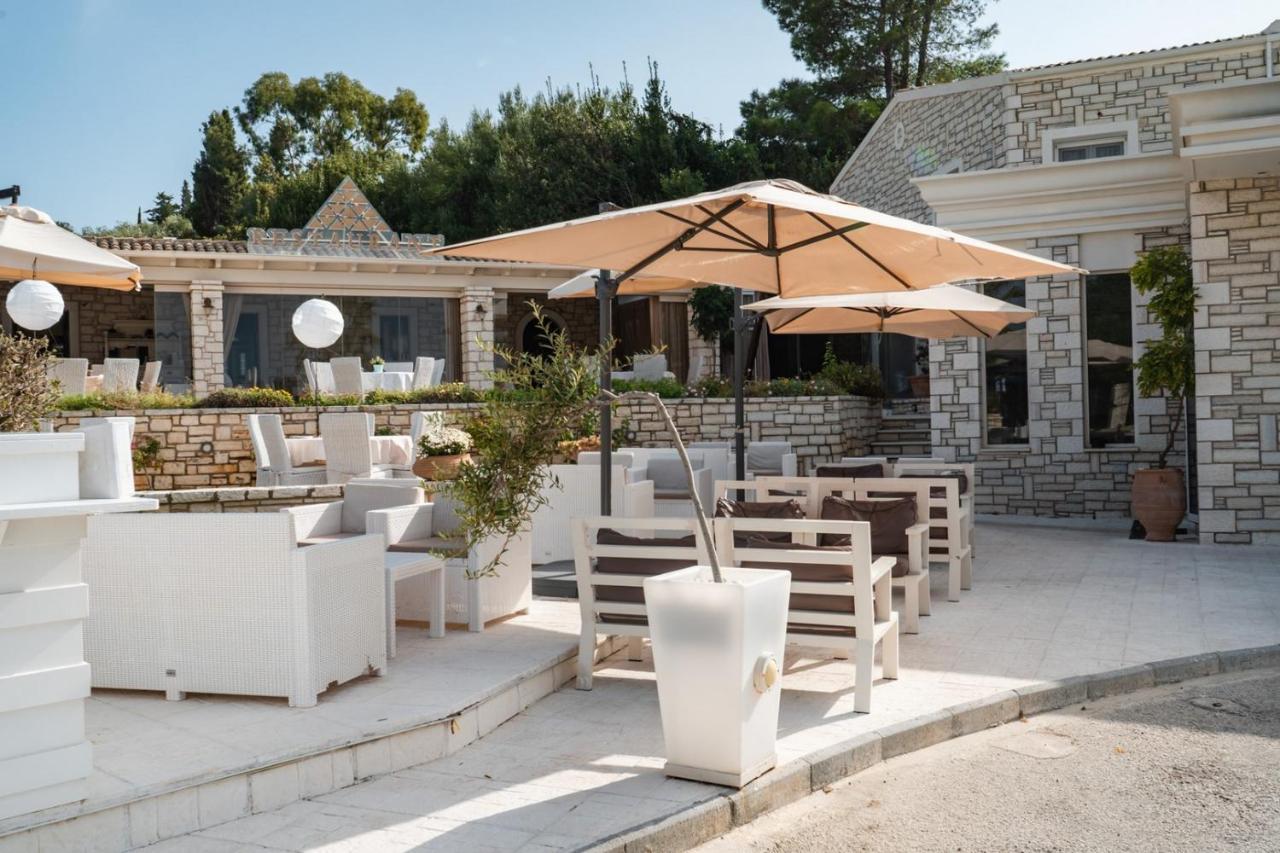 Luxury Villa Hera - Beachfront Roda  Zewnętrze zdjęcie
