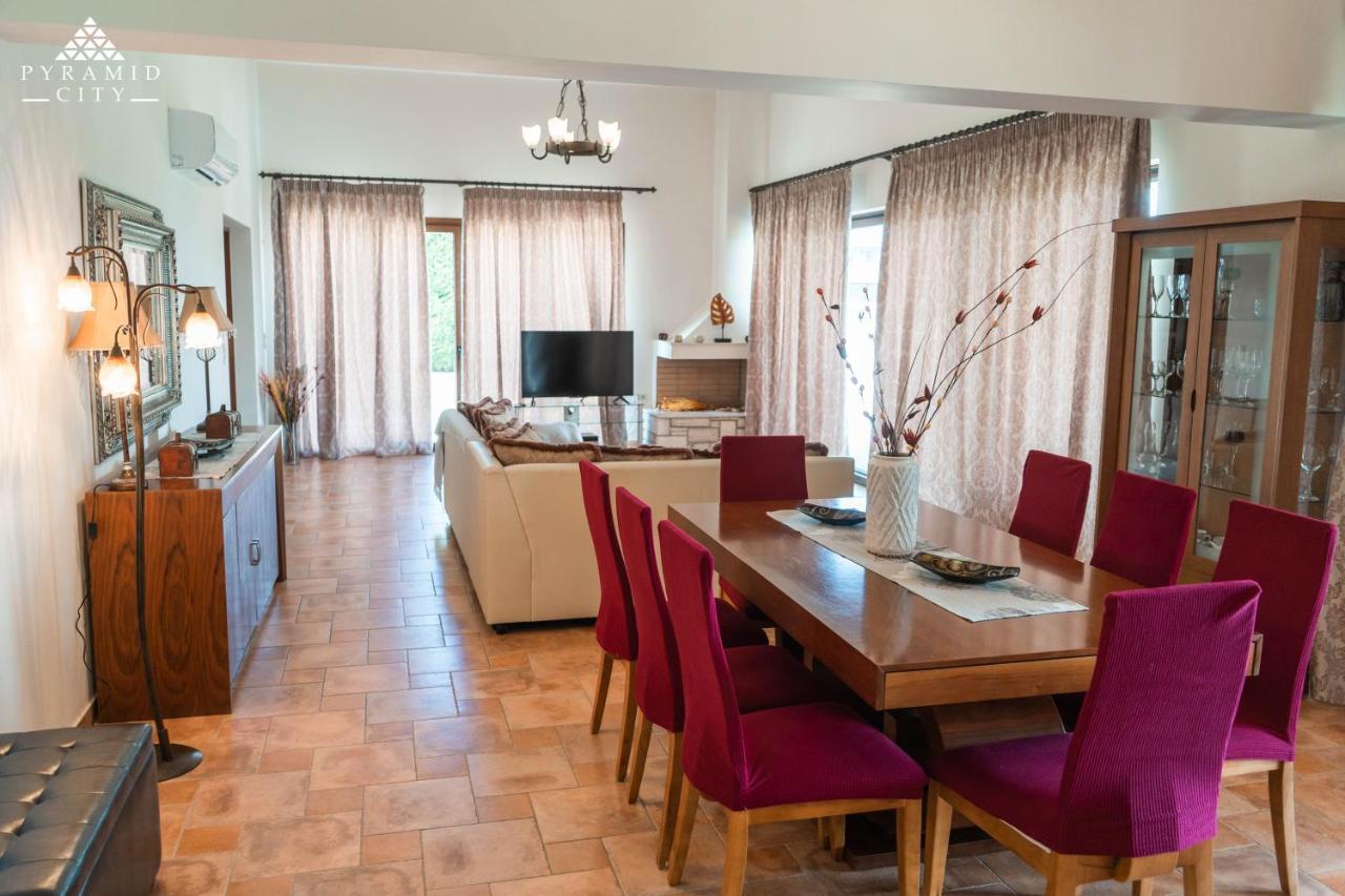Luxury Villa Hera - Beachfront Roda  Zewnętrze zdjęcie